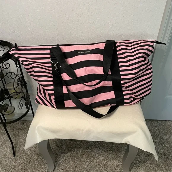 Victoria Secret Weekend Bag - Picture 2 of 4